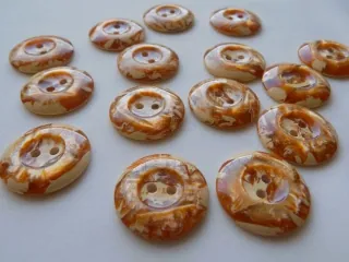 Gombík "karamel" - 28 mm