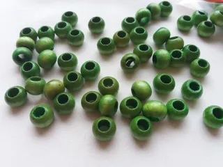 Korálik drevený "svetlo zelený" - 10 mm