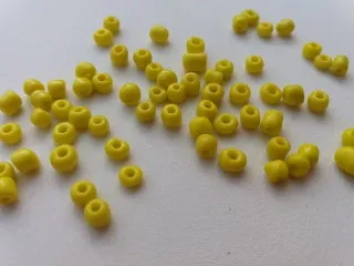 Korálik sklenený "žltý" - 4 mm - balík