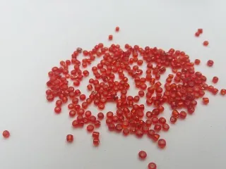 Korálik sklenený "červený" - 2 mm - balík