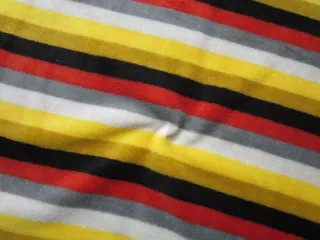 Fleece "farebný pásik"