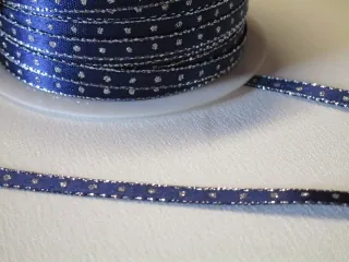 Stuha atlasová "tmavomodrá so striebornými bodkami" - 5 mm