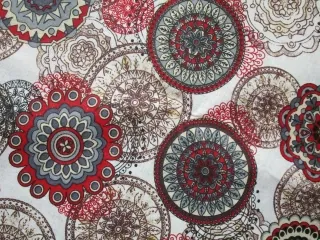 Bavlna biela "červeno-hnedo-sivá mandala"