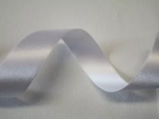 Stuha atlasová "biela" - 24 mm