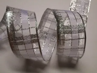 Dekoračná stuha s drôtikom "bielo-strieborné káro" - 40 mm