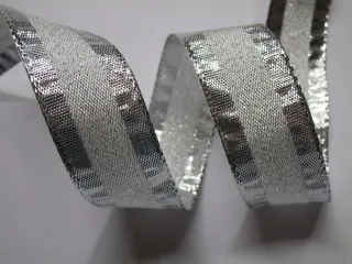 Stuha strieborná "sivý stred pretkaný striebornou nitkou" - 25 mm