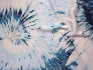 Hodváb modrý "spirale" 