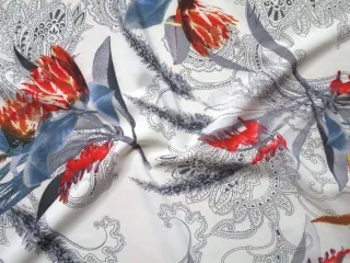 Šatovka smotanová "kvety, kašmírový vzor"
