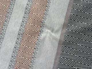 Úplet sivo-béžový "geometrický vzor" 