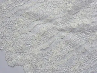 Krajka smotanová "kvety, ďalšie vzory, flitre"