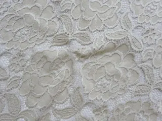 Krajka elastická béžová "kvety"