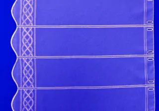 Záclonka biela "prepletený vzor" - 61,5 cm 